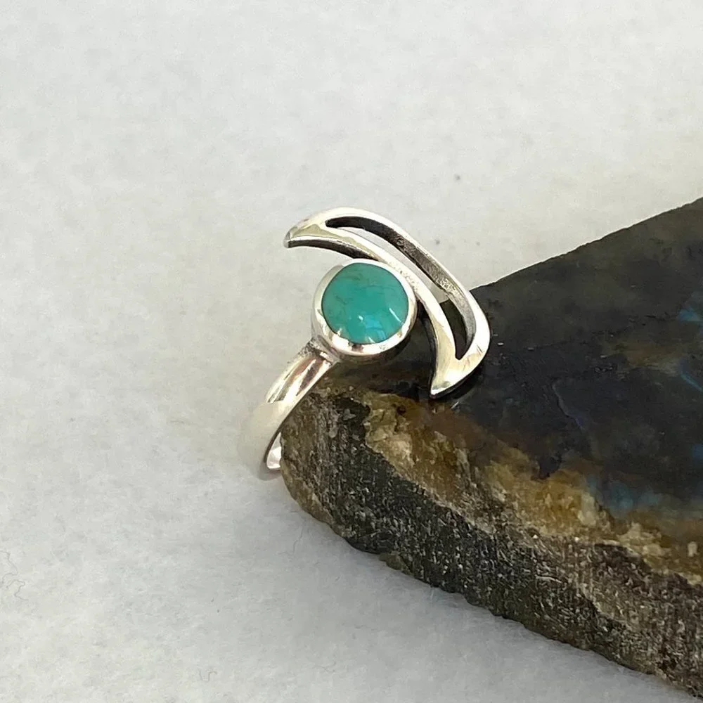 Sterling Silver 925 Thai Crescent Moon Round Turquoise Celestial Ring Size 6 NEW